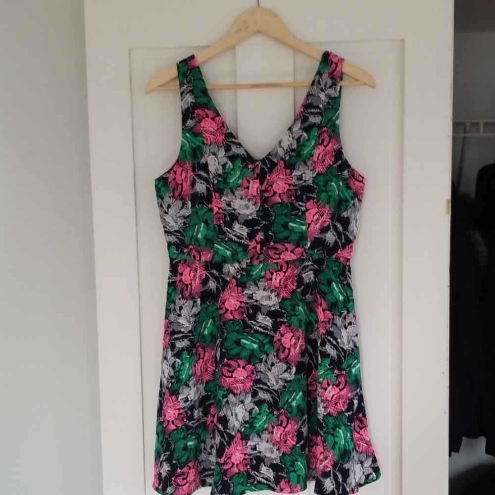 One clothing dress